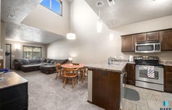 2813 E Indigo Pl, Sioux Falls, SD 57108
