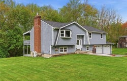 5 Dongay Road, Smithfield, RI 02917