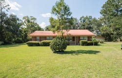 6049 Williams Rd., Ray City, GA 31645