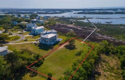 125 Dogwood Lane, Hampstead, NC 28443