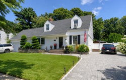 22-09 202nd St, Bayside, NY 11360