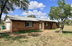 611 Deer Trail dr, Jourdanton, TX 78026