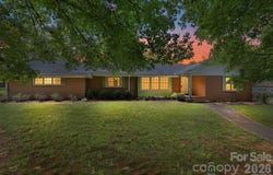 215 E Park Avenue, Granite Quarry, NC 28146