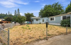 222 Meadow Lane, Eagle Point, OR 97524