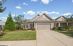 605 Daffodil Dr, Griffin, GA 30223