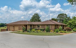8019 Washington Pike, Corryton, TN 37721