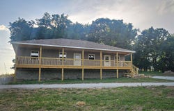 256 Foxden Drive, Gainesville, MO 65655