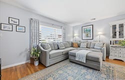 809 Garden Drive, Franklin Square, NY 11010