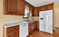 3945 SW 40th St, Topeka, KS 66610