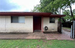 1913 Pine Tree Drive, Bryan, TX 77802