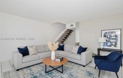 1082 W 79th St, Hialeah, FL 33014