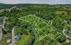 301 W Everett St, Sparta, TN 38583