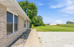 14201 WILLIAMSON Road, Virden, IL 62690