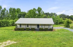 1211 Thornhill Road, Boaz, AL 35956