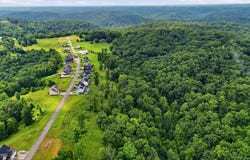 449 Aviators Point, Eleanor, WV 25168