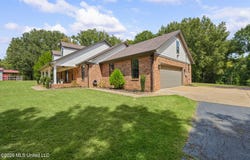 1582 Tulane Road, Nesbit, MS 38651