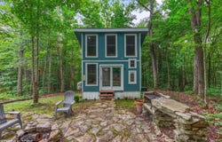 146 Harkle Rd, Lancing, TN 37770