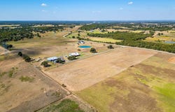 207 Trails End, Poolville, TX 76487