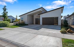923 E Rio Chico Dr, Kuna, ID 83634