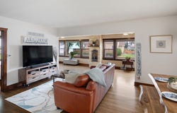 29 Atwater Parkway, Fox Lake, IL 60020