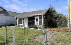 636 HEMLOCK St, Brookings, OR 97415