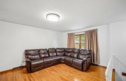 8698 Franklin Avenue, Clive, IA 50325