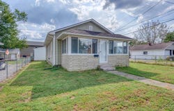 315 E Oak Street, Oakland City, IN 47660