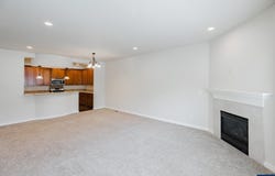 384 Market St NE, Salem, OR 97301