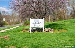 10 Linden Court, Bloomfield, CT 06002