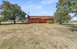 5637 Jeddo Rd, Waelder, TX 78959