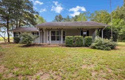 2360 Elk Rd, Gilmer, TX 75644