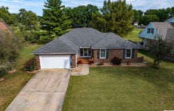 1804 S Nicklaus Drive, Clinton, MO 64735
