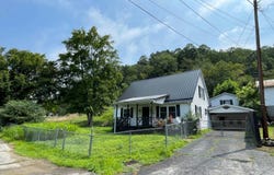 53 Meadow Breeze Lane, Kermit, WV 25674