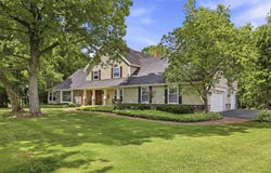 W2530 BROOKHAVEN Drive, APPLETON, WI 54915