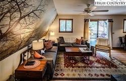 20 Lady Slipper Loop, Newland, NC 28657