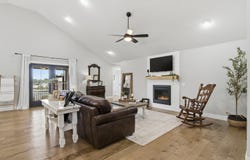 1963 N Grindstone Avenue, Springfield, MO 65802
