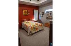 5400 S Eastwind Ave, Sioux Falls, SD 57108