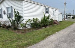 1652 Sunny Pines Dr, Sebring, FL 33870