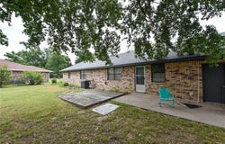 1623 Colonial DR, Sallisaw, OK 74955
