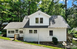 7 Bowers Road, Black Mountain, NC 28711