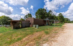 350 Indian Hen Drive, GARRISON, TX 75946