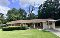 110 Huntington Dr, Picayune, MS 39466