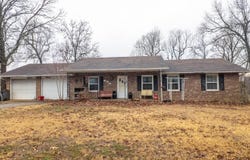 1820 Wayhaven Drive, West Plains, MO 65775