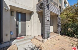 13225 Victory Blvd, Van Nuys, CA 91401