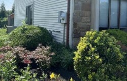 24 TOPAZ Lane, HAMILTON, NJ 08690