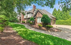 326 Red Oak Ct, Monroeville, PA 15146