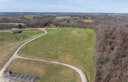 560 Old Hickory Ridge Rd, Washington, PA 15301