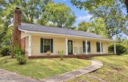 304 Pebblecreek Road, Grenada, MS 38901