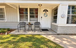 1119 N East, Edna, TX 77957