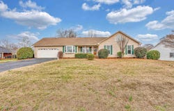 437 Cresthaven Drive, Boiling Springs, SC 29316